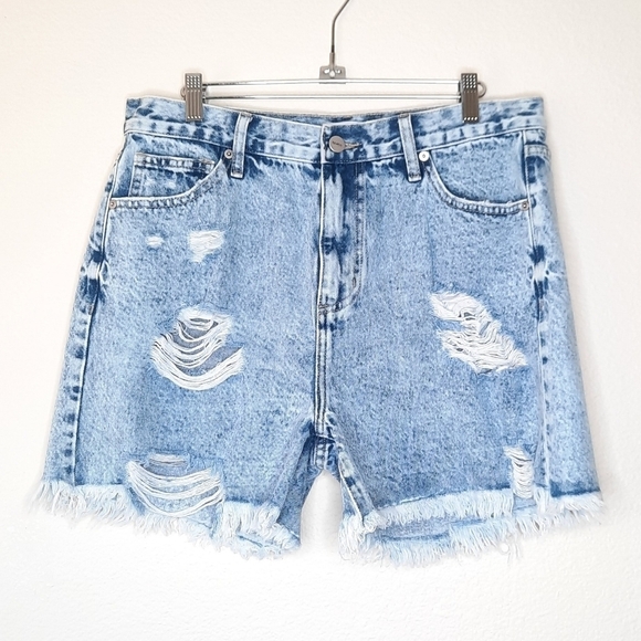CEROS Acid Wash High-Waisted Boyfriend Distresses Denim Shorts 31 - Picture 3 of 10